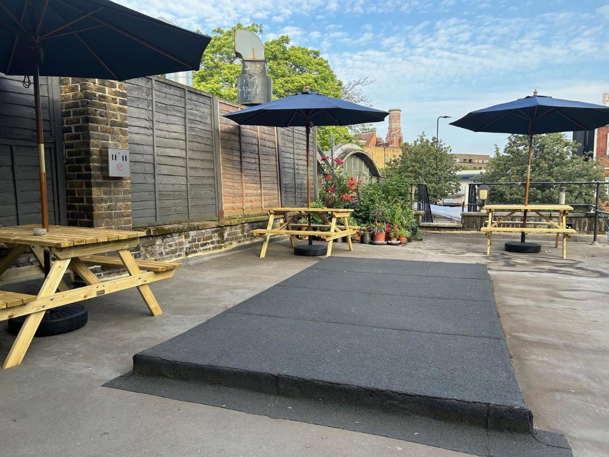 Cricketers Hostel London Exterior foto